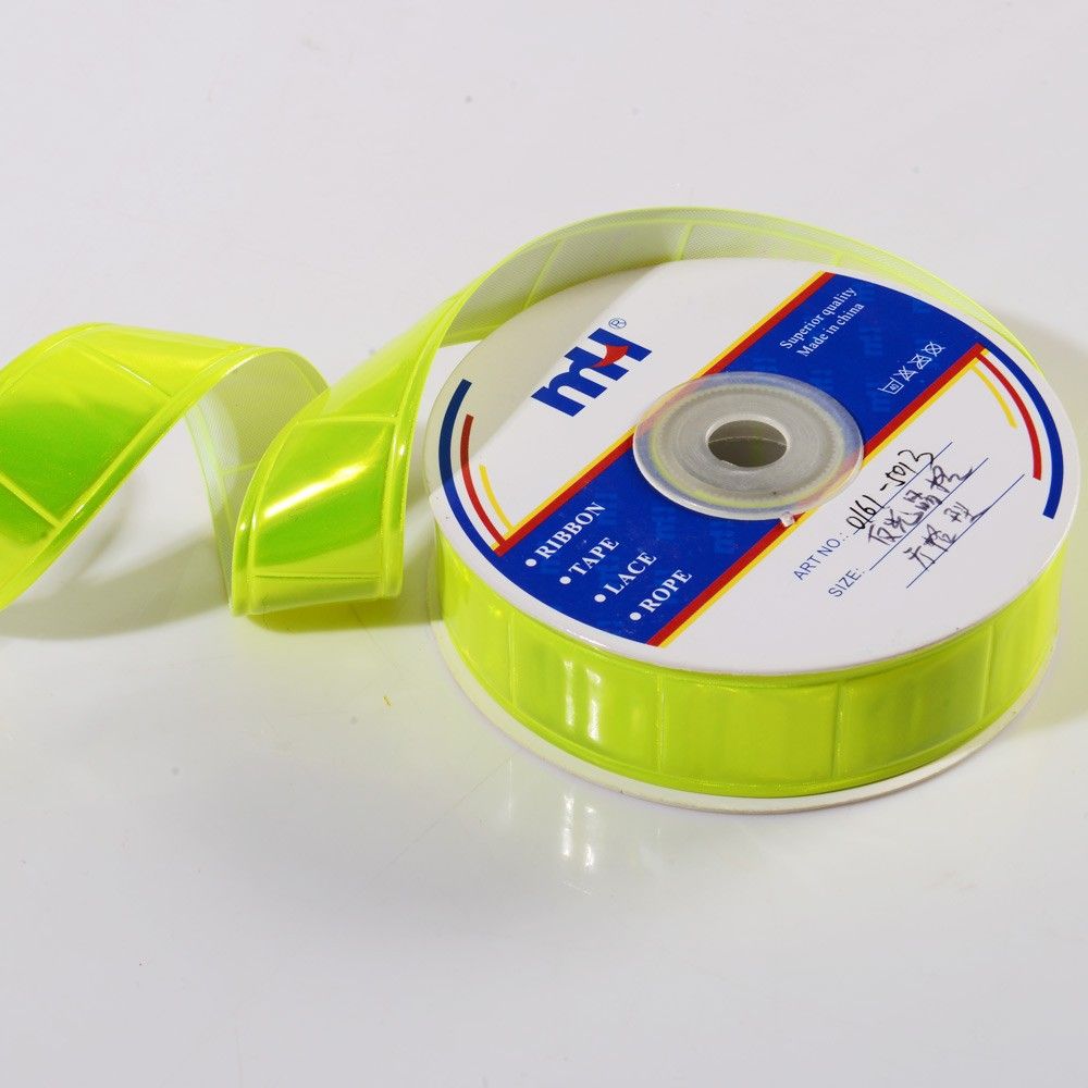 25mm-reflective-grid-tape-0161-5013 (2)